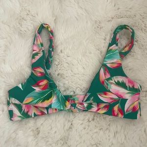 Skatie Penny bikini top in Tortuga